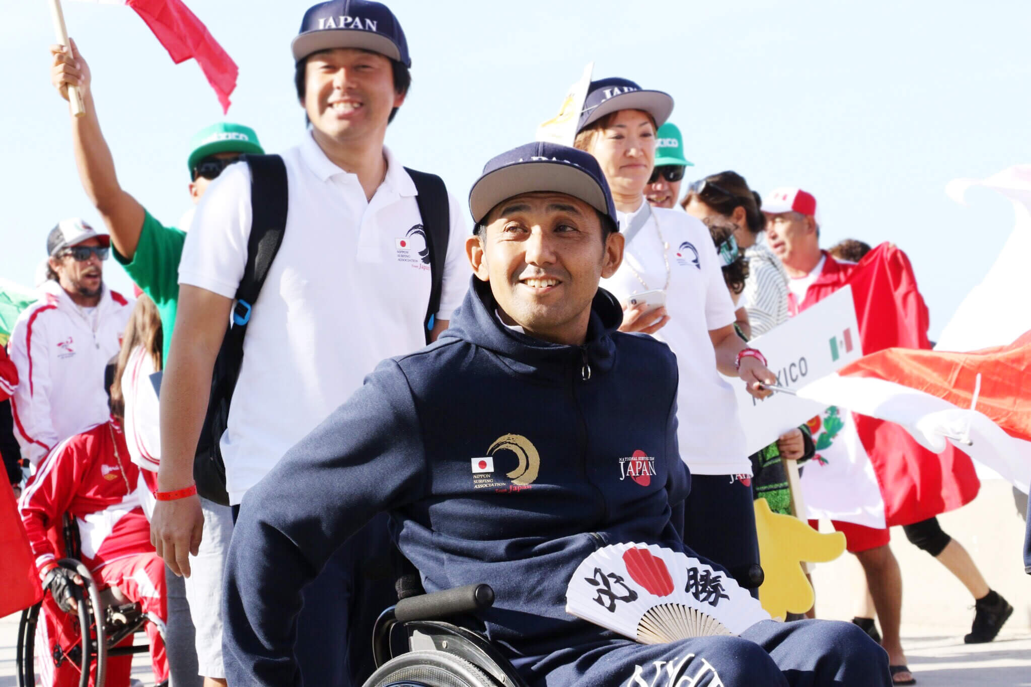 ラブラドール,介助犬,パラサーファー