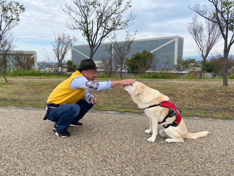 レトリーバーと家族